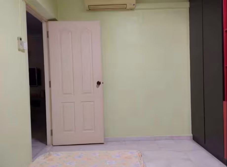 单间出租 • 宏茂桥 • 215 Ang Mo Kio Avenue 1 • S$800 • 4房(3臥室) • 普通房 照片