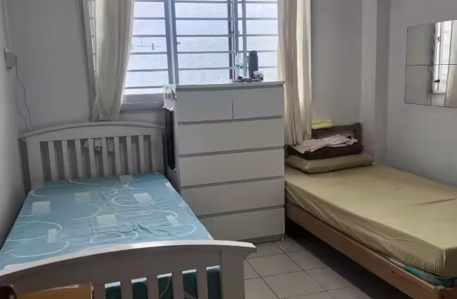 单间出租 • 梧槽 • 879 Yishun Street 81 • S$500 • 4房(3臥室) • 普通房