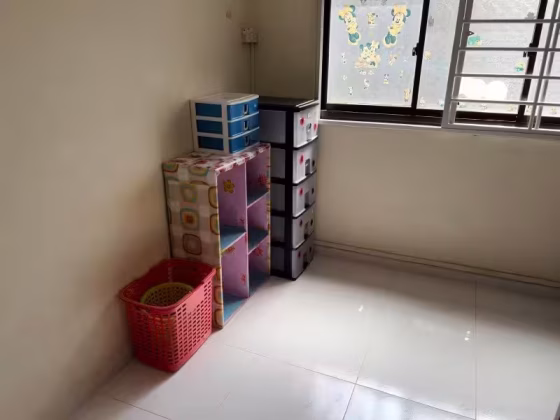 单间出租 • 裕廊西 • 673A Jurong West Street 65 • S$800 • 3房(2臥室) • 普通房 照片