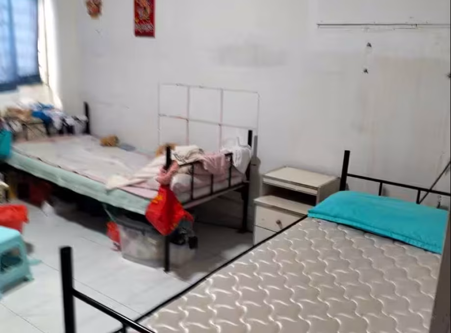 单间出租 • 宏茂桥 • 124 Pasir Ris Street 11 • S$500 • 5房(4臥室) • 主人房 照片