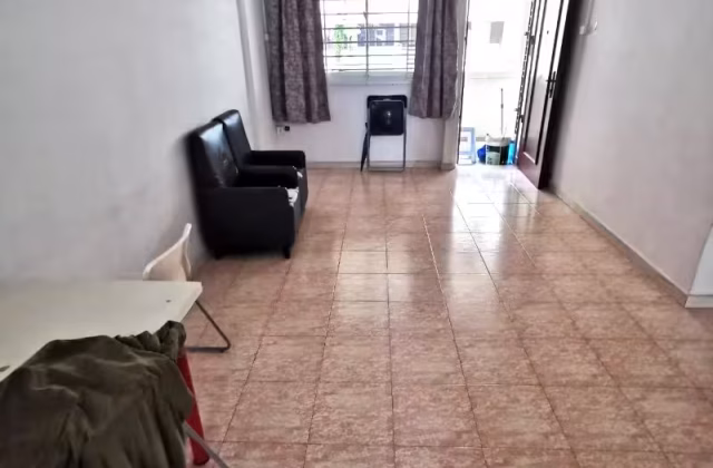 整套出租 • 淡滨尼 • 831 Tampines Street 83 • S$2900 • 3房(2臥室) • 700ft² / 65m²