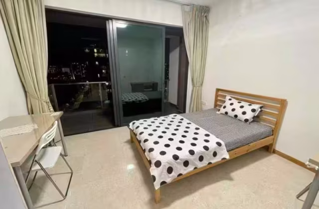 单间出租 • 马林百列 •  Nin Residence • S$1300 • 住宅公寓 • 普通房