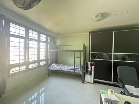 单间出租 • 三巴旺 • 583 Woodlands Drive 16 • S$500 • 3房(2臥室) • 主人房 照片