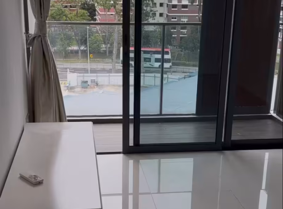 单间出租 • 新加坡河 •  Midtown Residences • S$1100 • 4房(3臥室) • 普通房 照片