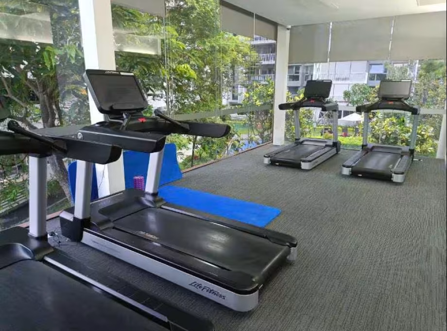 单间出租 • 林厝港 •  The Lakefront Residences • S$1600 • 共管公寓 • 佣人房 照片