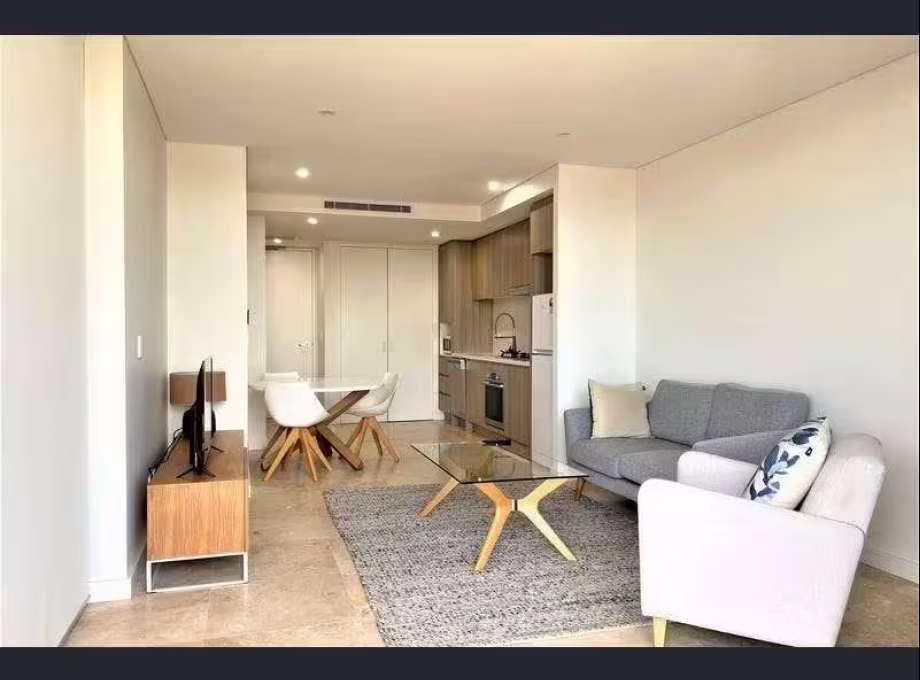 单间出租 • 纽顿 •  Newton Lodge • S$1000 • 住宅公寓 • 主人房 照片
