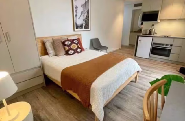单间出租 • 巴耶利峇 • 106 Jurong East Street 13 • S$1000 • 3房(2臥室) • 主人房