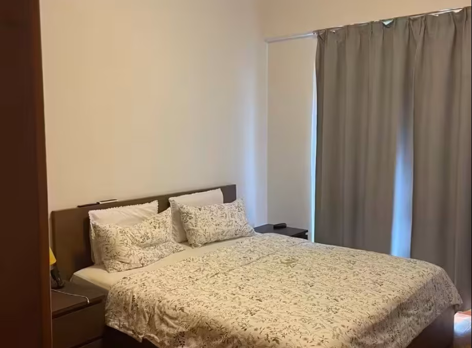 单间出租 • 勿洛 •  Aspen Heights • S$2300 • 住宅公寓 • 主人房 照片