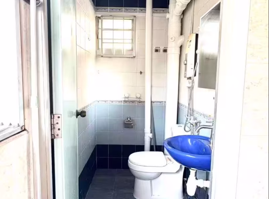 整套出租 • 武吉巴督 • 323 Bukit Batok Street 33 • S$3000 • 3房(2臥室) •  照片