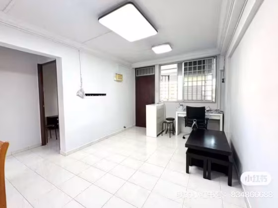 整套出租 • 武吉巴督 • 323 Bukit Batok Street 33 • S$3000 • 3房(2臥室) •  照片
