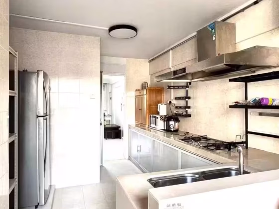 整套出租 • 武吉巴督 • 323 Bukit Batok Street 33 • S$3000 • 3房(2臥室) •  照片
