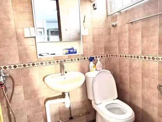整套出租 • 武吉巴督 • 323 Bukit Batok Street 33 • S$3000 • 3房(2臥室) •  照片