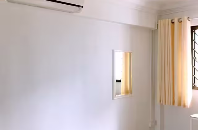 单间出租 • 梧槽 • 738 Yishun Street 72 • S$900 • 4房(3臥室) • 普通房
