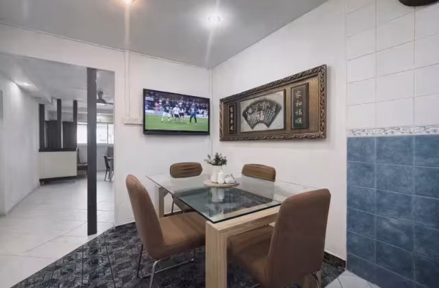 房屋出售 • 三巴旺 • 310 Woodlands Street 31 • S$460000 • 3房(2臥室) • 786ft² / 73m²