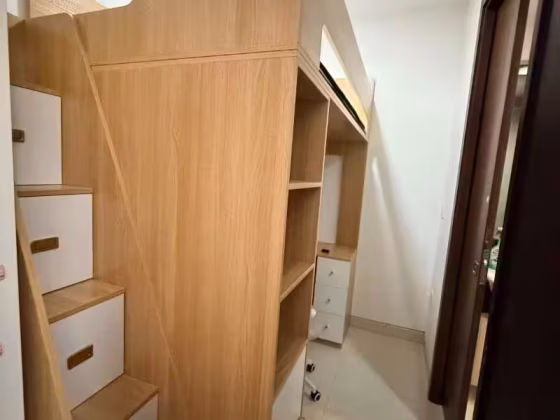 单间出租 • 欧南 •  Centra Suites • S$1100 • 住宅公寓 • 普通房 照片