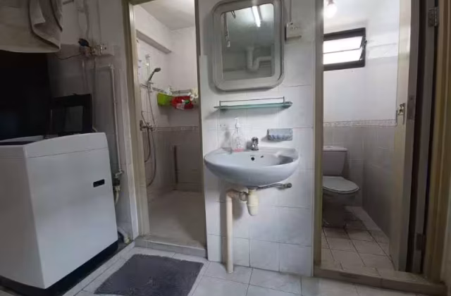 单间出租 • 金文泰 • 18 Telok Blangah Crescent • S$550 • 3房(2臥室) • 床位出租