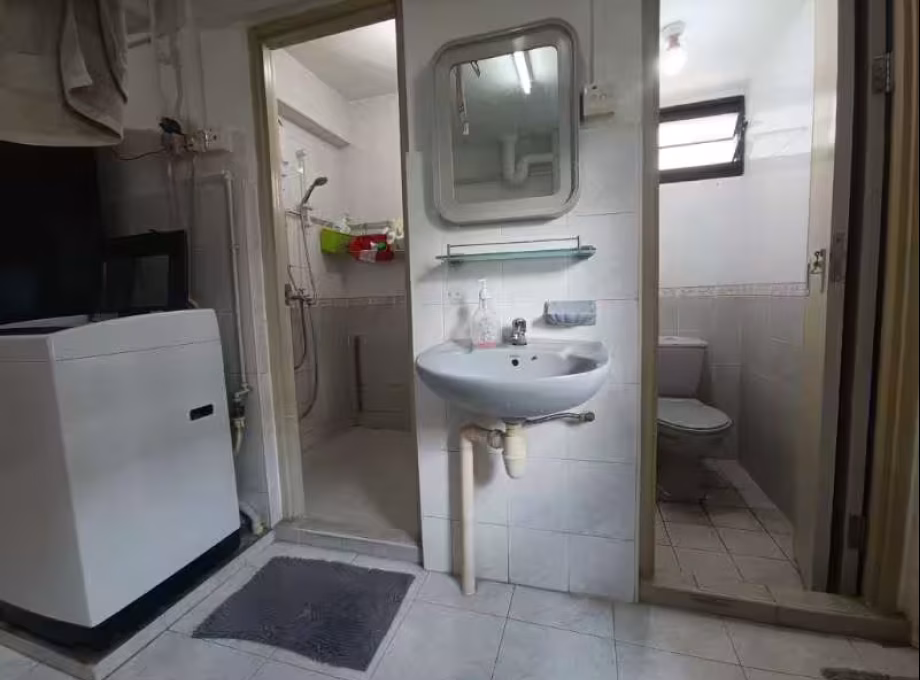 单间出租 • 金文泰 • 18 Telok Blangah Crescent • S$550 • 3房(2臥室) • 床位出租 照片