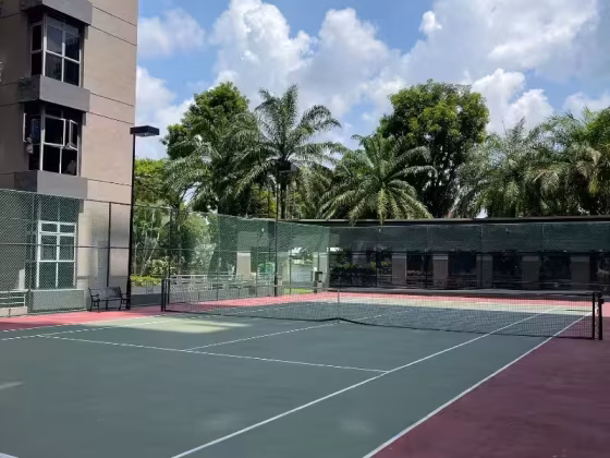 单间出租 • 新加坡河 •  The Florida • S$1150 • 共管公寓 • 普通房 照片