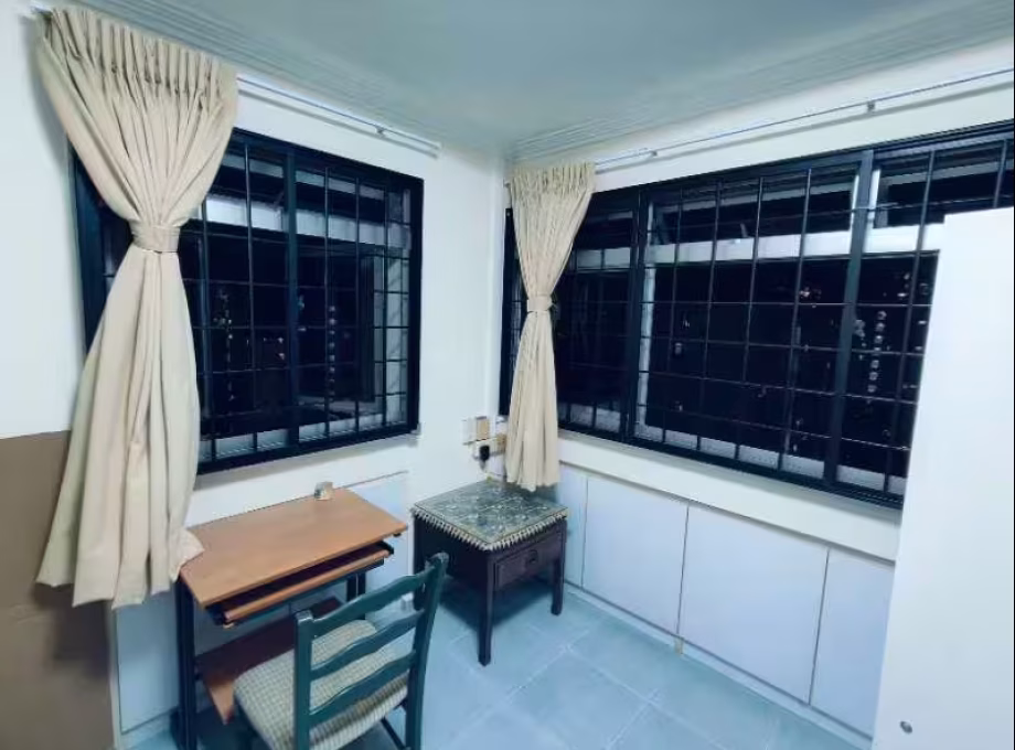 单间出租 • 宏茂桥 • 574 Pasir Ris Street 53 • S$550 • 3房(2臥室) • 佣人房 照片