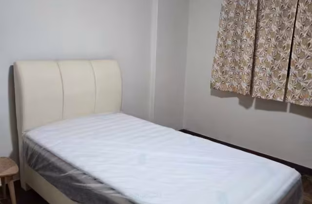 单间出租 • 巴耶利峇 • 412 Pandan Gardens • S$900 • 3房(2臥室) • 普通房