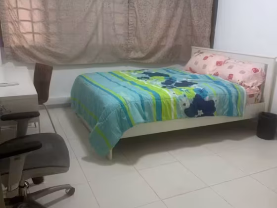 单间出租 • 林厝港 • 660 Jurong West Street 64 • S$1600 • 3房(2臥室) • 主人房 照片