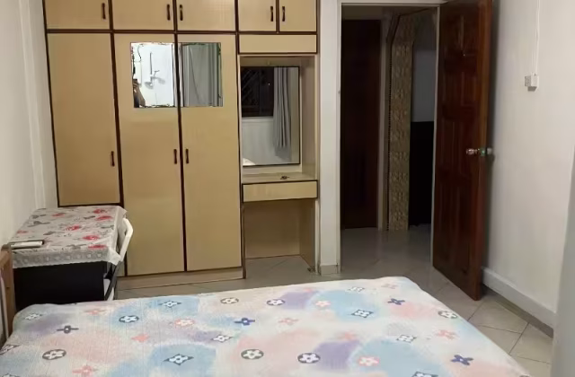 单间出租 • 新加坡河 • 677 Hougang Avenue 8 • S$1250 • 3房(2臥室) • 主人房