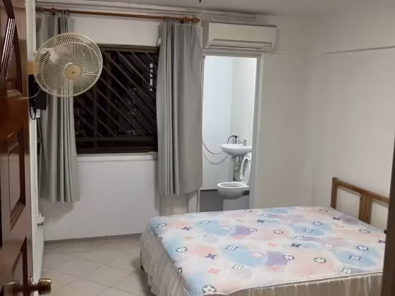 单间出租 • 新加坡河 • 677 Hougang Avenue 8 • S$1250 • 3房(2臥室) • 主人房 照片