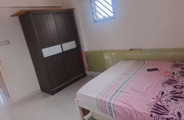 单间出租 • 梧槽 • 638 Yishun Street 61 • S$1000 • 4房(3臥室) • 普通房