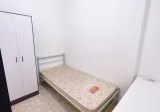 单间出租 • 淡滨尼 •  Simei Green Condominium • S$700 • 共管公寓 • 佣人房