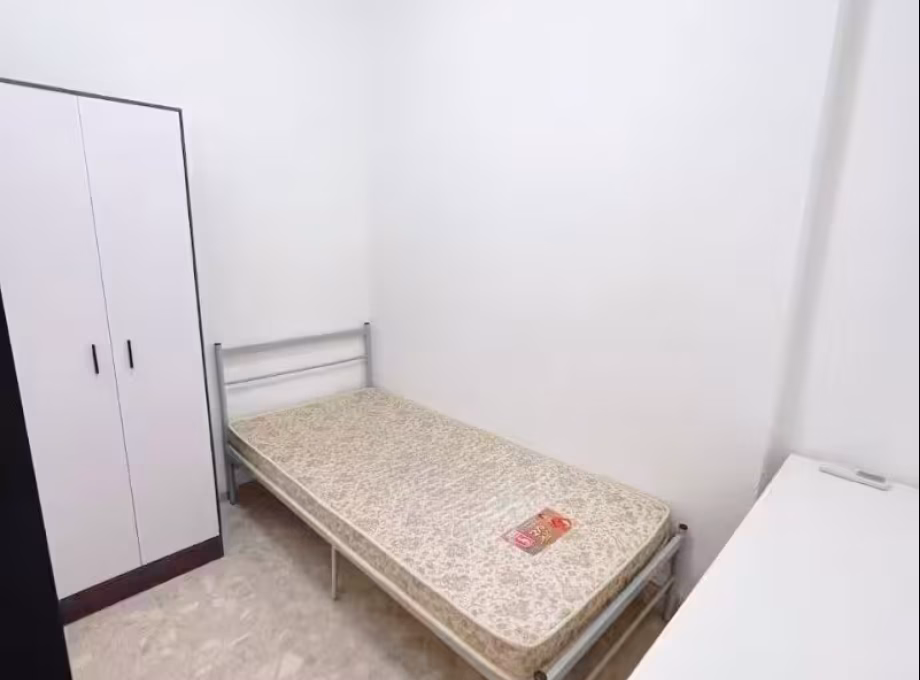 单间出租 • 淡滨尼 •  Simei Green Condominium • S$700 • 共管公寓 • 佣人房 照片
