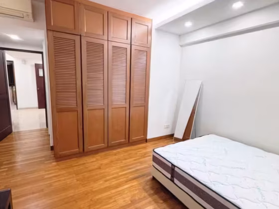 单间出租 • 淡滨尼 •  Simei Green Condominium • S$700 • 共管公寓 • 佣人房 照片