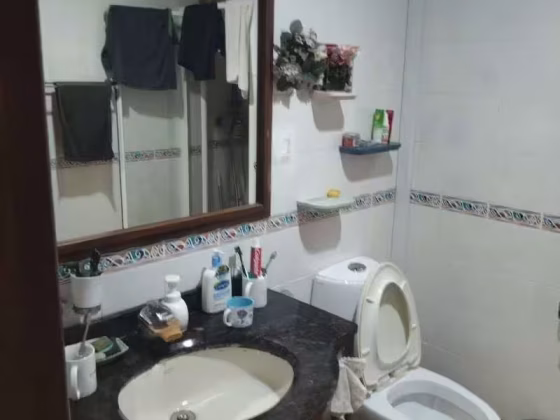 单间出租 • 新加坡河 •  The Florida • S$1000 • 住宅公寓 • 普通房 照片