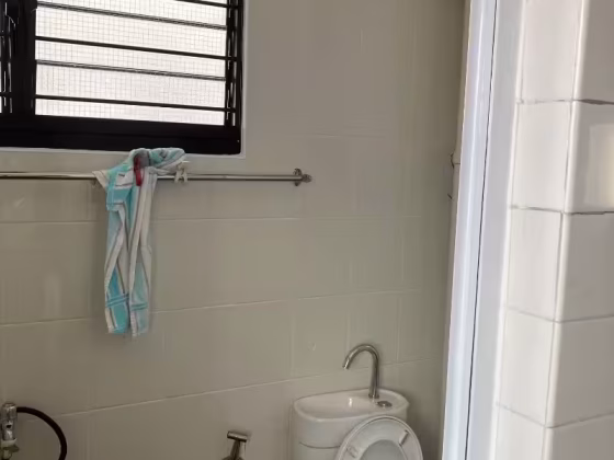 单间出租 • 新加坡河 • 677 Hougang Avenue 8 • S$900 • 5房(4臥室) • 普通房 照片