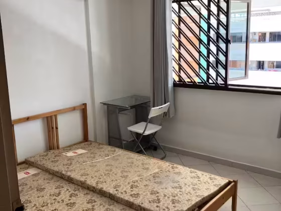 单间出租 • 新加坡河 • 677 Hougang Avenue 8 • S$900 • 5房(4臥室) • 普通房 照片