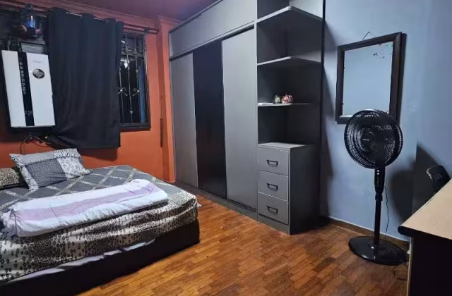 单间出租 • 林厝港 • 271A Jurong West Street 24 • S$1000 • 4房(3臥室) • 普通房