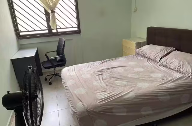单间出租 • 梧槽 • 621 Yishun Ring Road • S$1000 • 4房(3臥室) • 普通房