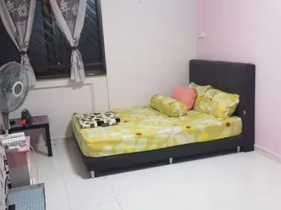 单间出租 • 梧槽 • 621 Yishun Ring Road • S$1000 • 4房(3臥室) • 普通房 照片