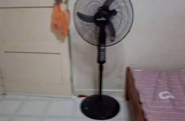 单间出租 • 马林百列 • 211 Lorong 8 Toa Payoh • S$550 • 4房(3臥室) • 普通房