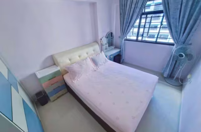 单间出租 • 林厝港 • 196A Boon Lay Drive • S$1200 • 3房(2臥室) • 普通房