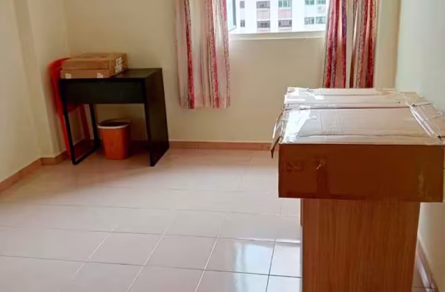 单间出租 • 武吉巴督 • 348 Bukit Batok Street 34 • S$800 • 3房(2臥室) • 普通房