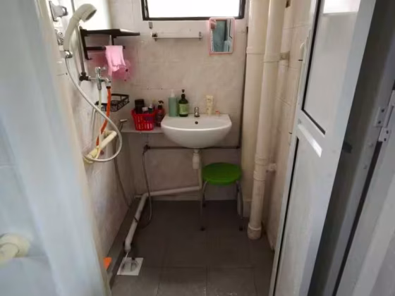单间出租 • 金文泰 • 129 Bukit Merah View • S$1200 • 3房(2臥室) • 主人房 照片
