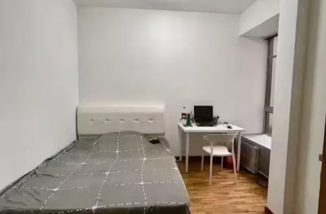 单间出租 • 欧南 •  Atrium Residences • S$1800 • 住宅公寓 • 主人房