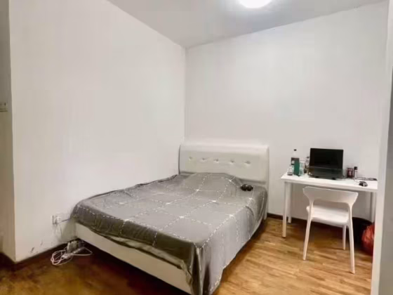单间出租 • 欧南 •  Atrium Residences • S$1800 • 住宅公寓 • 主人房 照片