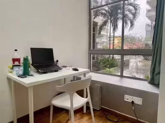单间出租 • 欧南 •  Atrium Residences • S$1800 • 住宅公寓 • 主人房 照片