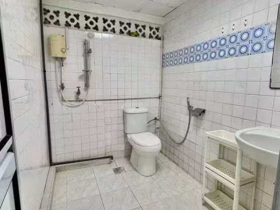 单间出租 • 蔡厝港 •  Queensway Tower • S$1280 • 住宅公寓 • 普通房 照片