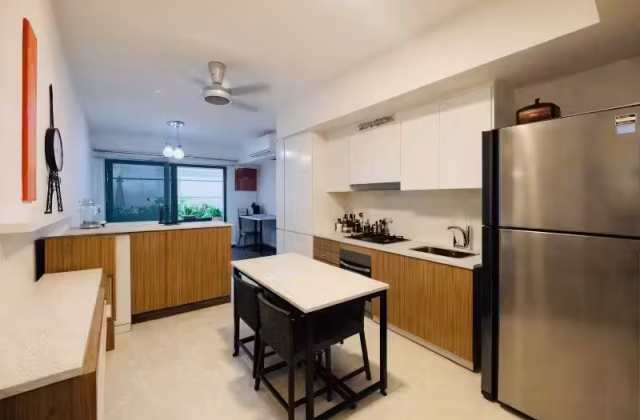 房屋出售 • 裕廊西 •  The Lakefront Residences • S$1050000 • 共管公寓 • 624ft² / 57m²