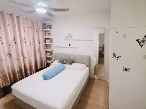 房屋出售 • 裕廊西 •  The Lakefront Residences • S$1050000 • 共管公寓 • 624ft² / 57m² 照片