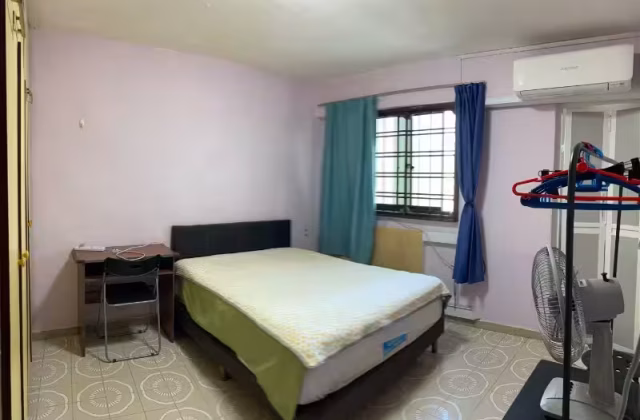 单间出租 • 巴耶利峇 • 244 Jurong East Street 24 • S$1200 • 3房(2臥室) • 主人房