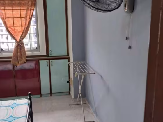 单间出租 • 裕廊西 • 668A Jurong West Street 64 • S$1500 • 4房(3臥室) • 主人房 照片