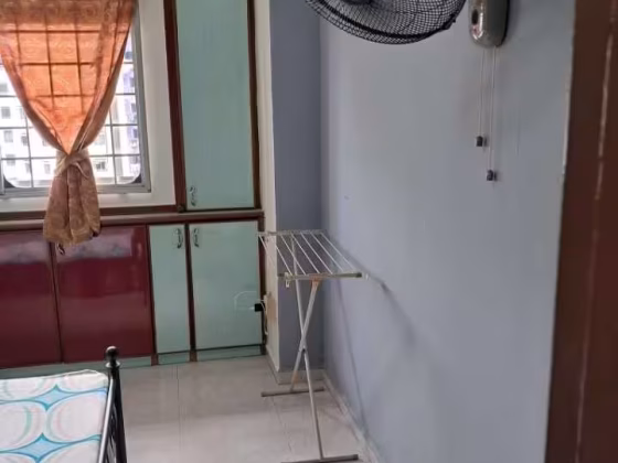 单间出租 • 裕廊西 • 668A Jurong West Street 64 • S$1500 • 4房(3臥室) • 主人房 照片